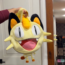 Cargar imagen en el visor de la galería, Mochila Meowth Plush UNISEX