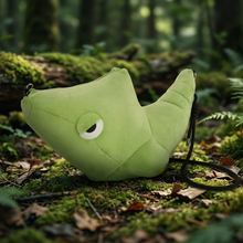 Cargar imagen en el visor de la galería, Bolso Metapod Plush UNISEX