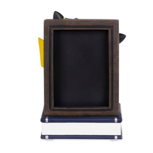 Cargar imagen en el visor de la galería, Pikachu Figura Graduación

