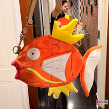 Cargar imagen en el visor de la galería, Bolso Magikarp Plush UNISEX
