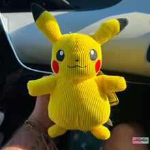 Cargar imagen en el visor de la galería, Pikachu Peluche Pana
