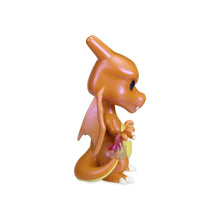 Cargar imagen en el visor de la galería, Charizard Funko Pearlescent
