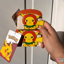 Cargar imagen en el visor de la galería, Tarjetero Pikachu Halloween
